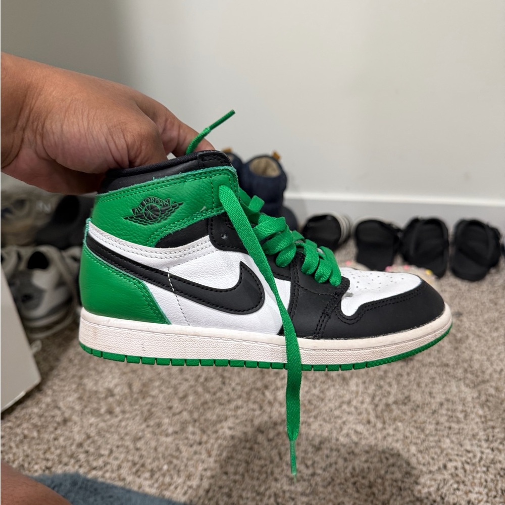 Jordan Kids Green and Black Sneakers